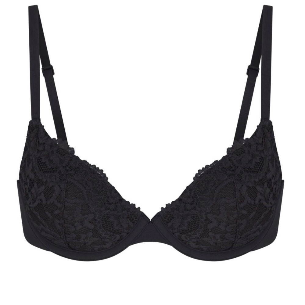 SKIMS Fits Everybody Lace T-Shirt bra